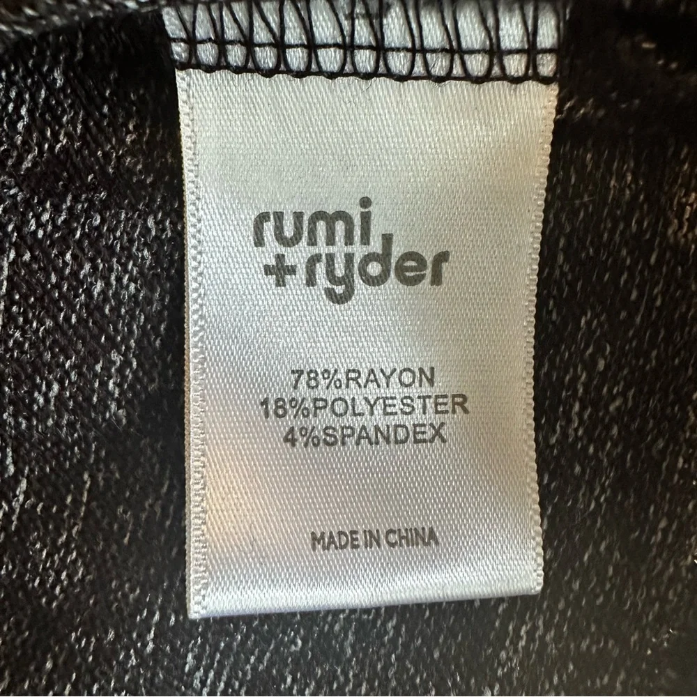 RUMI + RYDER‎ The Classic Long Sleeve Cozy Raglan Top size L 12-14